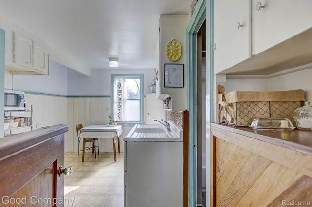 8503 Colgate Street, Oak Park, MI 48237