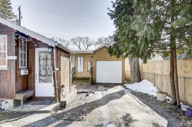 8503 Colgate Street, Oak Park, MI 48237