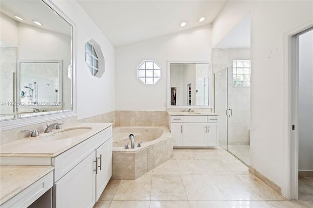 2994 Oakbrook Dr, Weston, FL 33332