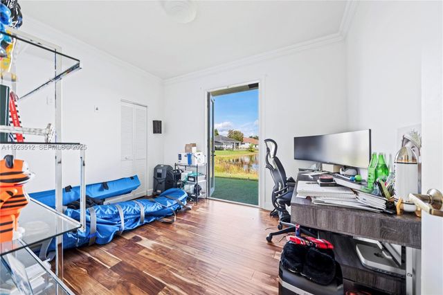 2994 Oakbrook Dr, Weston, FL 33332