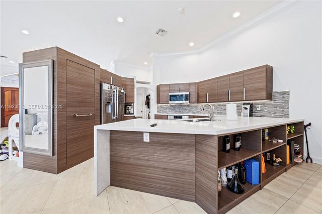 2994 Oakbrook Dr, Weston, FL 33332