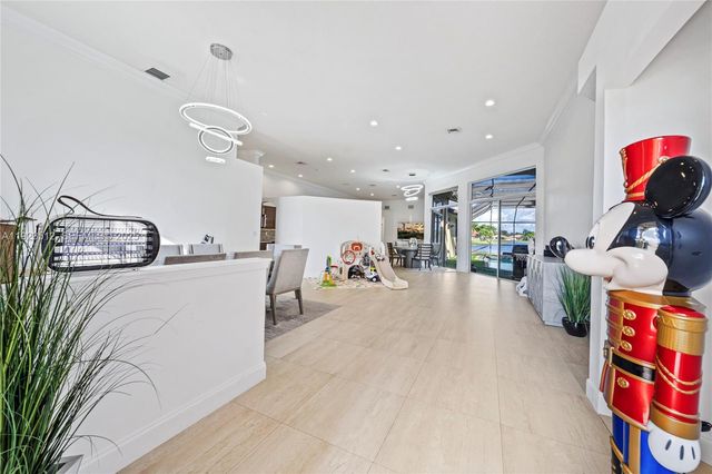 2994 Oakbrook Dr, Weston, FL 33332