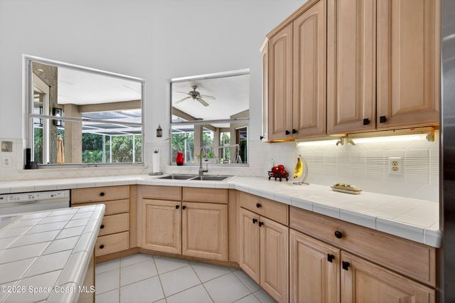 900 Bluegrass Lane, Rockledge, FL 32955