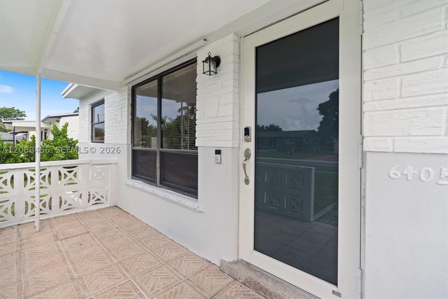 6405 Dawson St, Hollywood, FL 33023
