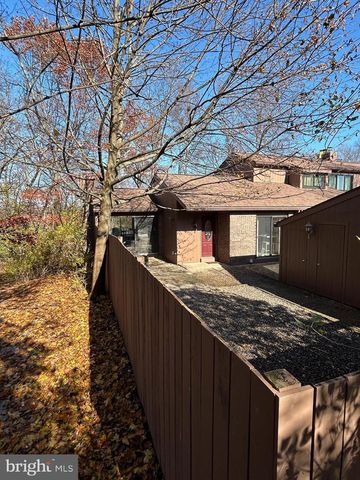 20 JEFFERSON PL, Bernville, PA 19506