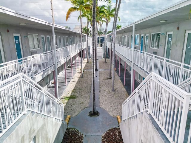 7435 Harding Ave 204, Miami Beach, FL 33141