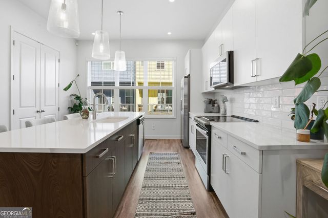 179 Color Circle SE, Atlanta, GA 30317