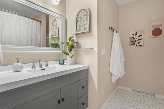 1 Scranton Court, Madison, WI 53719