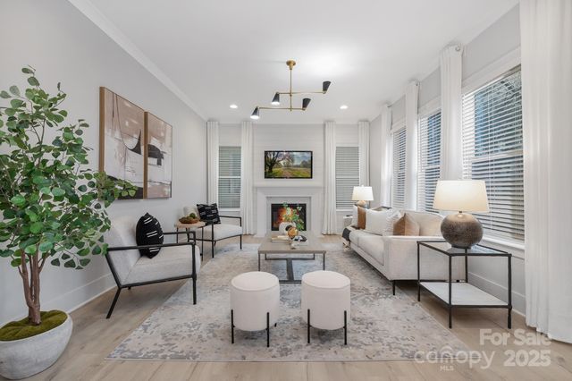 600 Campus Street, Charlotte, NC 28216