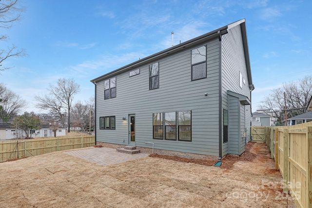 600 Campus Street, Charlotte, NC 28216