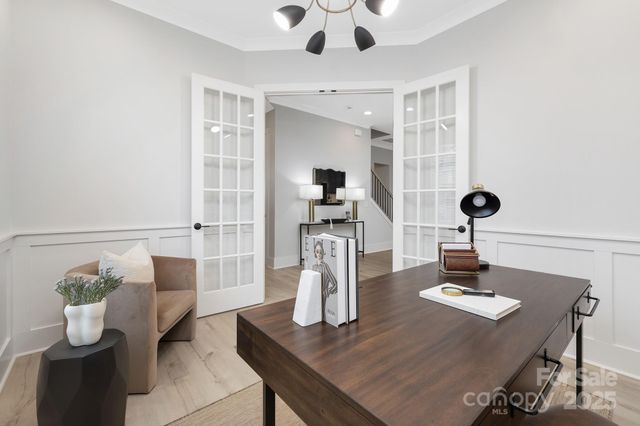 600 Campus Street, Charlotte, NC 28216