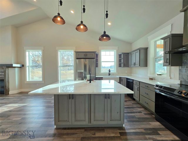 509 Broadway Street, Willow Creek, MT 59760