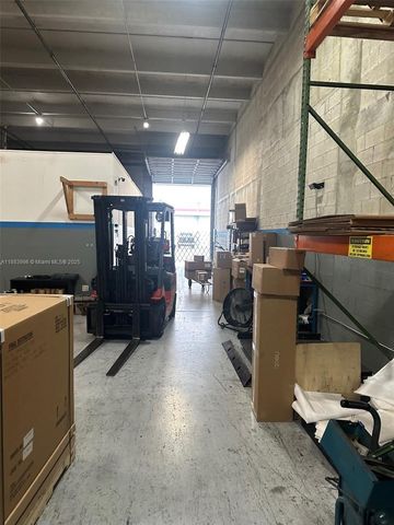 85 Ave NW 68 St, Miami, FL 33166