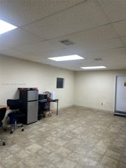 85 Ave NW 68 St, Miami, FL 33166