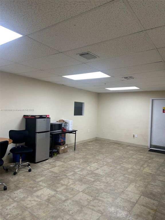 85 Ave NW 68 St, Miami, FL 33166