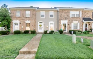 2723 Langdon Dr, Louisville, KY 40241