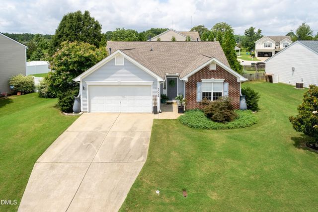 3004 Softwind Drive, Clayton, NC 27520