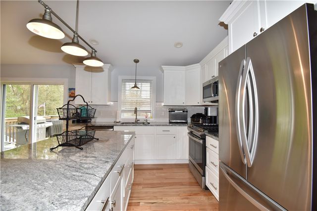 81 Lonsdale Street, West Warwick, RI 02893