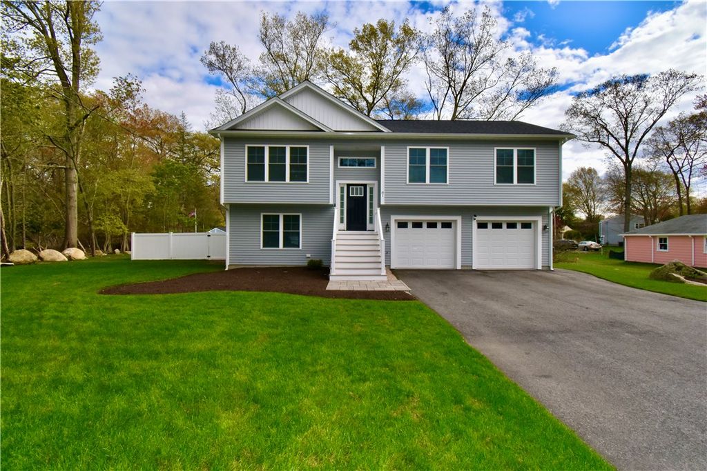 81 Lonsdale Street, West Warwick, RI 02893