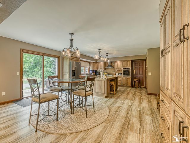 1065 Hollywood Drive, Monroe, MI 48162