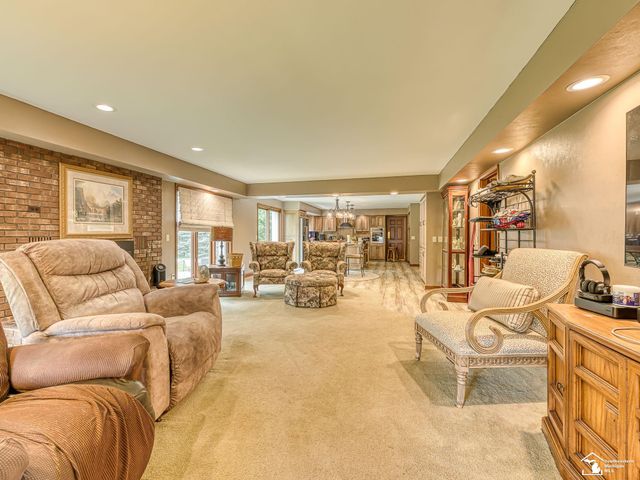 1065 Hollywood Drive, Monroe, MI 48162