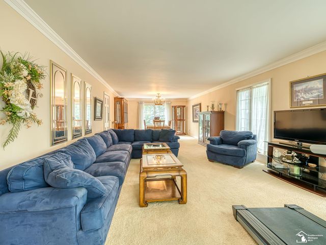 1065 Hollywood Drive, Monroe, MI 48162