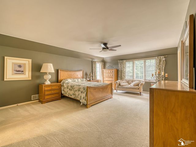 1065 Hollywood Drive, Monroe, MI 48162