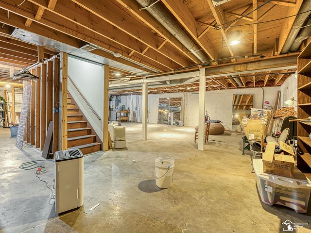 1065 Hollywood Drive, Monroe, MI 48162