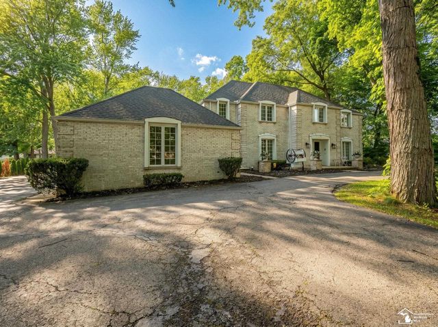 1065 Hollywood Drive, Monroe, MI 48162