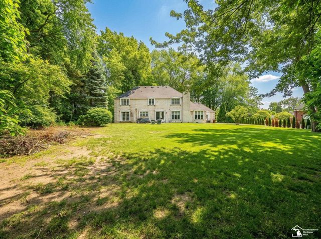 1065 Hollywood Drive, Monroe, MI 48162