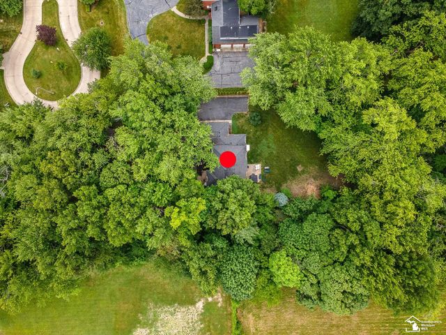 1065 Hollywood Drive, Monroe, MI 48162