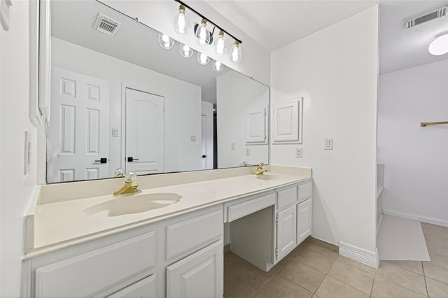 2431 Parkwood Lane, Sugar Land, TX 77479