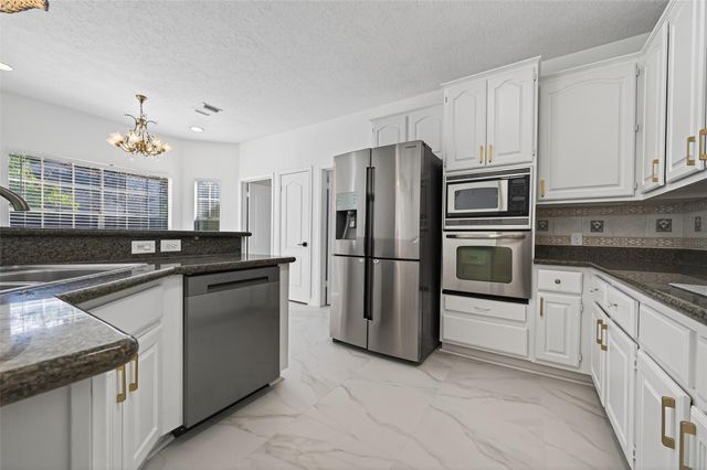 2431 Parkwood Lane, Sugar Land, TX 77479