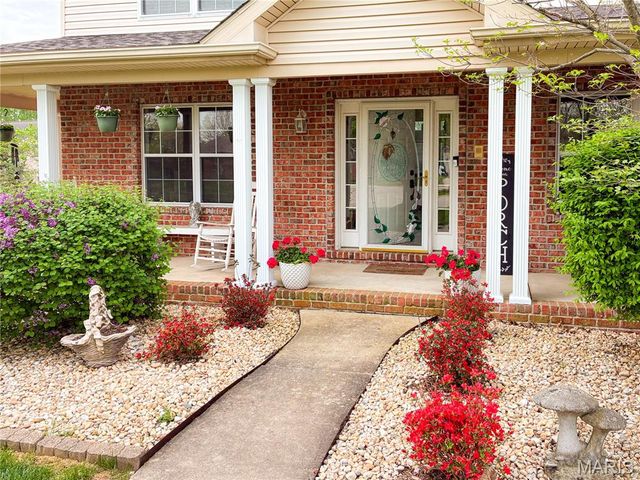1524 Caleb Court, Swansea, IL 62226