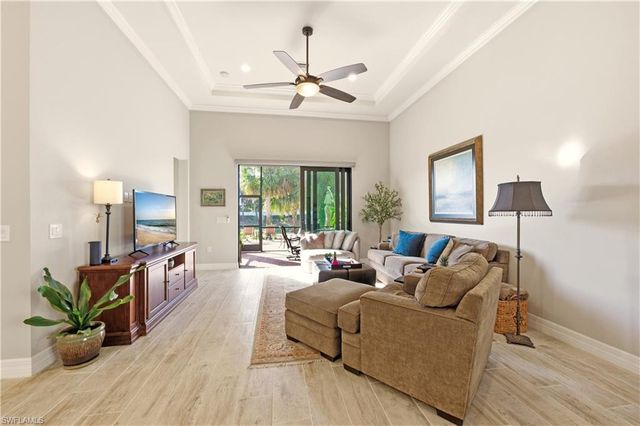 7253 Wilton DR, Naples, FL 34109