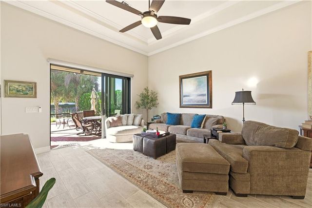 7253 Wilton DR, Naples, FL 34109