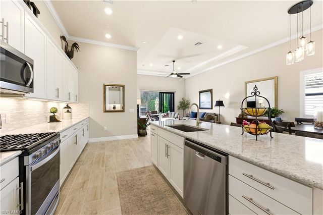 7253 Wilton DR, Naples, FL 34109