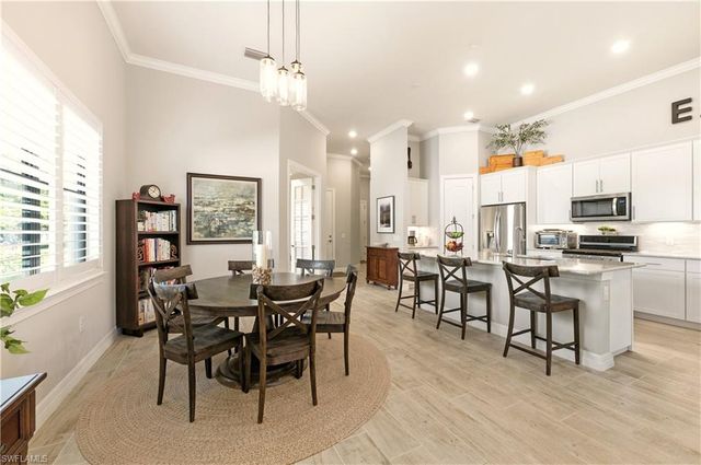 7253 Wilton DR, Naples, FL 34109