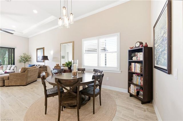 7253 Wilton DR, Naples, FL 34109