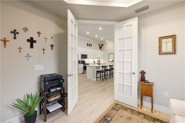 7253 Wilton DR, Naples, FL 34109