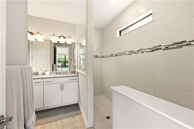 7253 Wilton DR, Naples, FL 34109