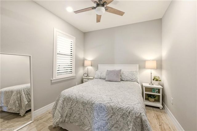 7253 Wilton DR, Naples, FL 34109