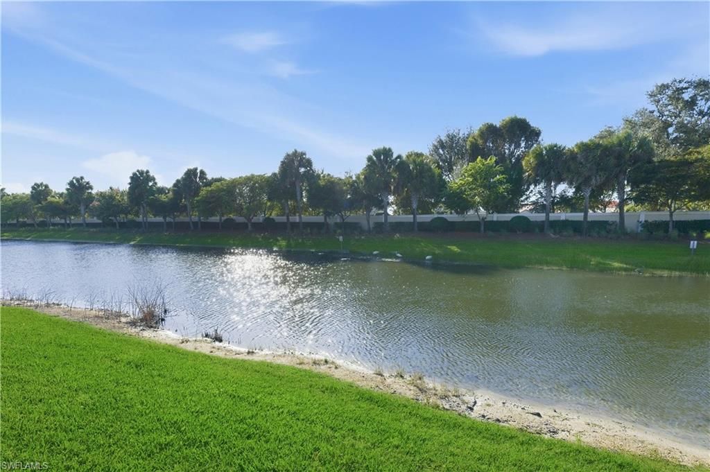 7253 Wilton DR, Naples, FL 34109