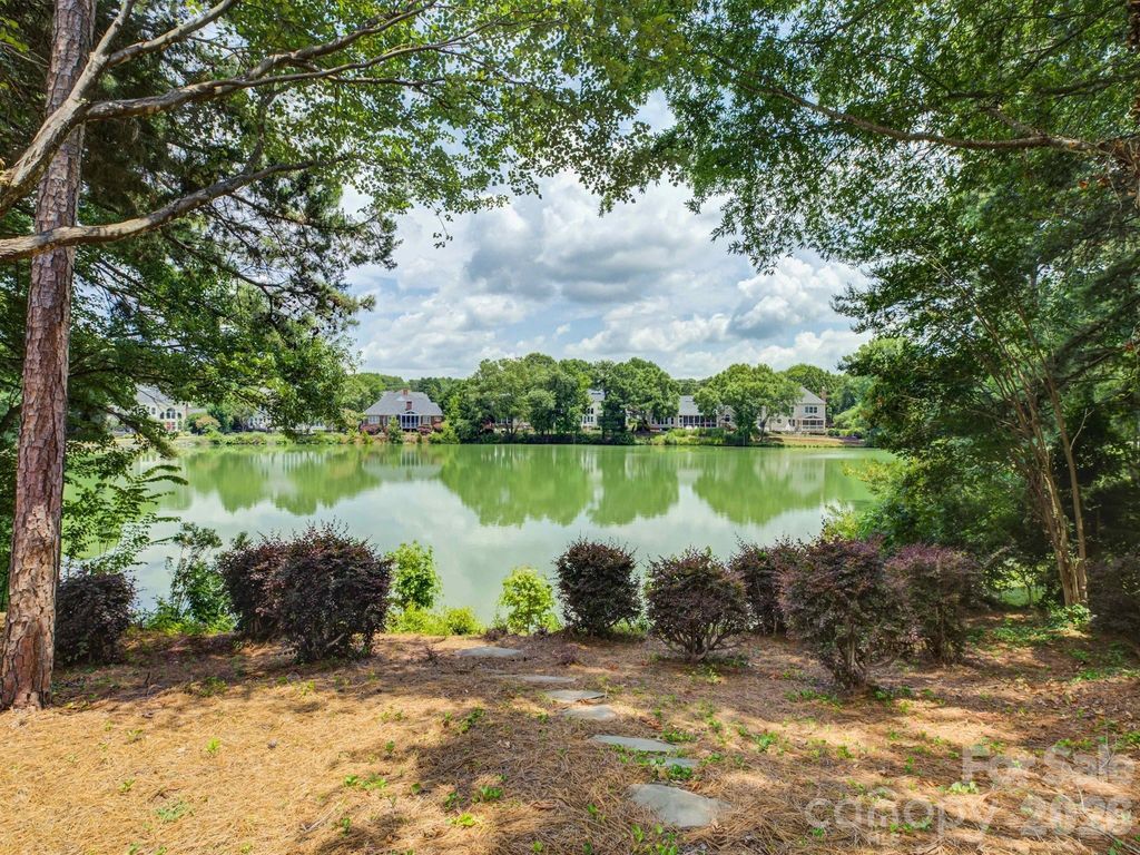 10119 Victoria Mill Court, Charlotte, NC 28277