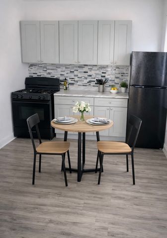 1724 E 70th Street 2, Chicago, IL 60649