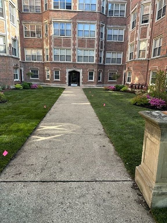1724 E 70th Street 2, Chicago, IL 60649