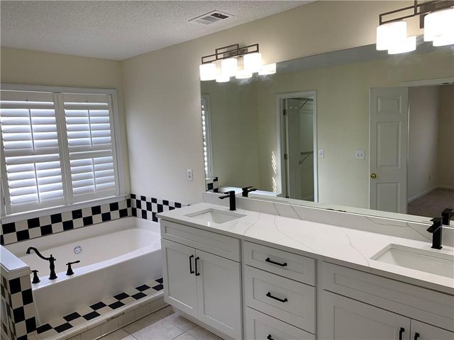13623 Weycroft Circle, Alpharetta, GA 30004