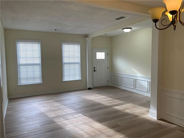 13623 Weycroft Circle, Alpharetta, GA 30004
