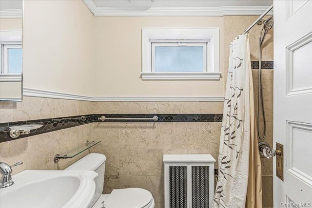 63 Shellbank Place, Rockville Centre, NY 11570