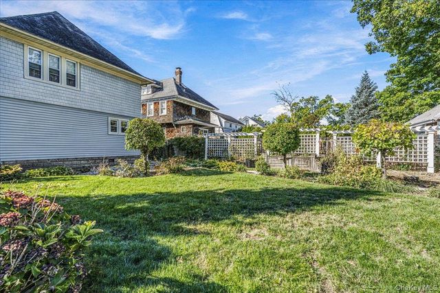 63 Shellbank Place, Rockville Centre, NY 11570